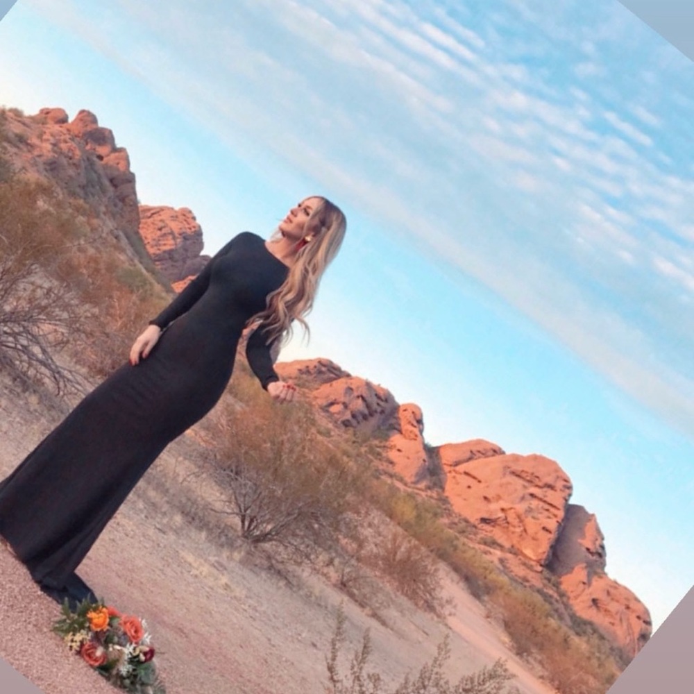 Chic Black Long Sleeve Maxi Dress